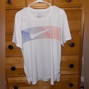Nike T-Shirt